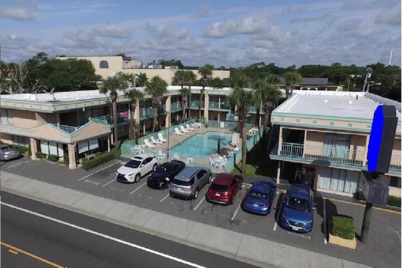 Royal Palace Inn And Suites Myrtle Beach Ocean Blvd Exterior photo