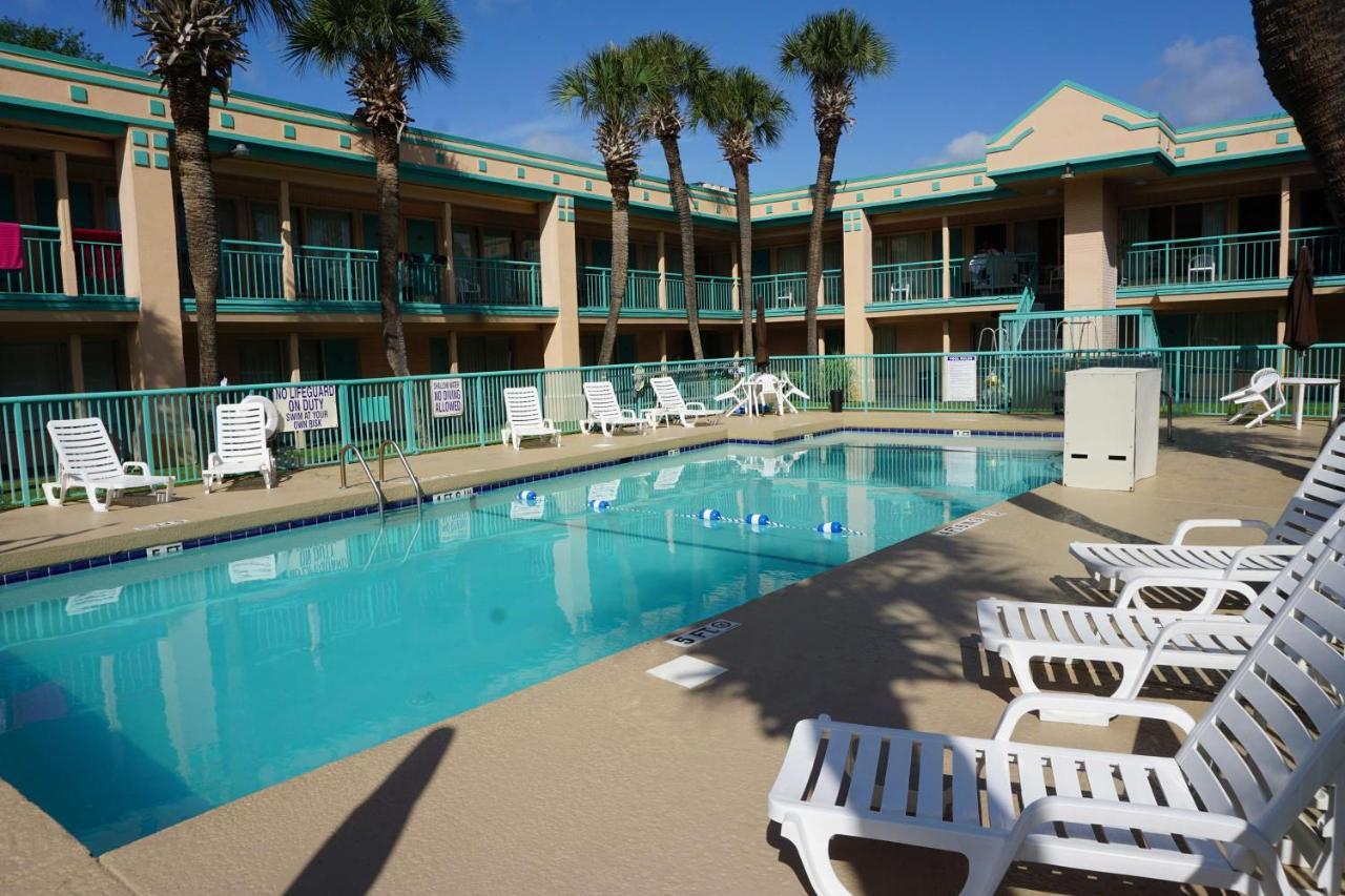 Royal Palace Inn And Suites Myrtle Beach Ocean Blvd Exterior photo