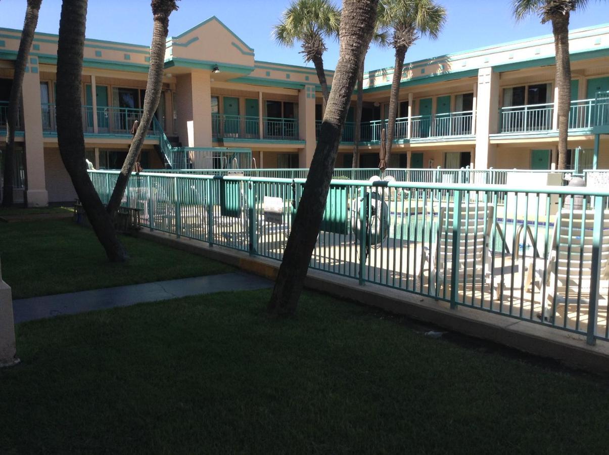 Royal Palace Inn And Suites Myrtle Beach Ocean Blvd Exterior photo